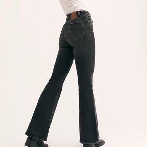 Lee Vintage Modern High Rise Flare Jean in Black Size 31